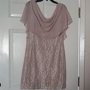 Jessica Howard dress size 14 petite fits like a 12